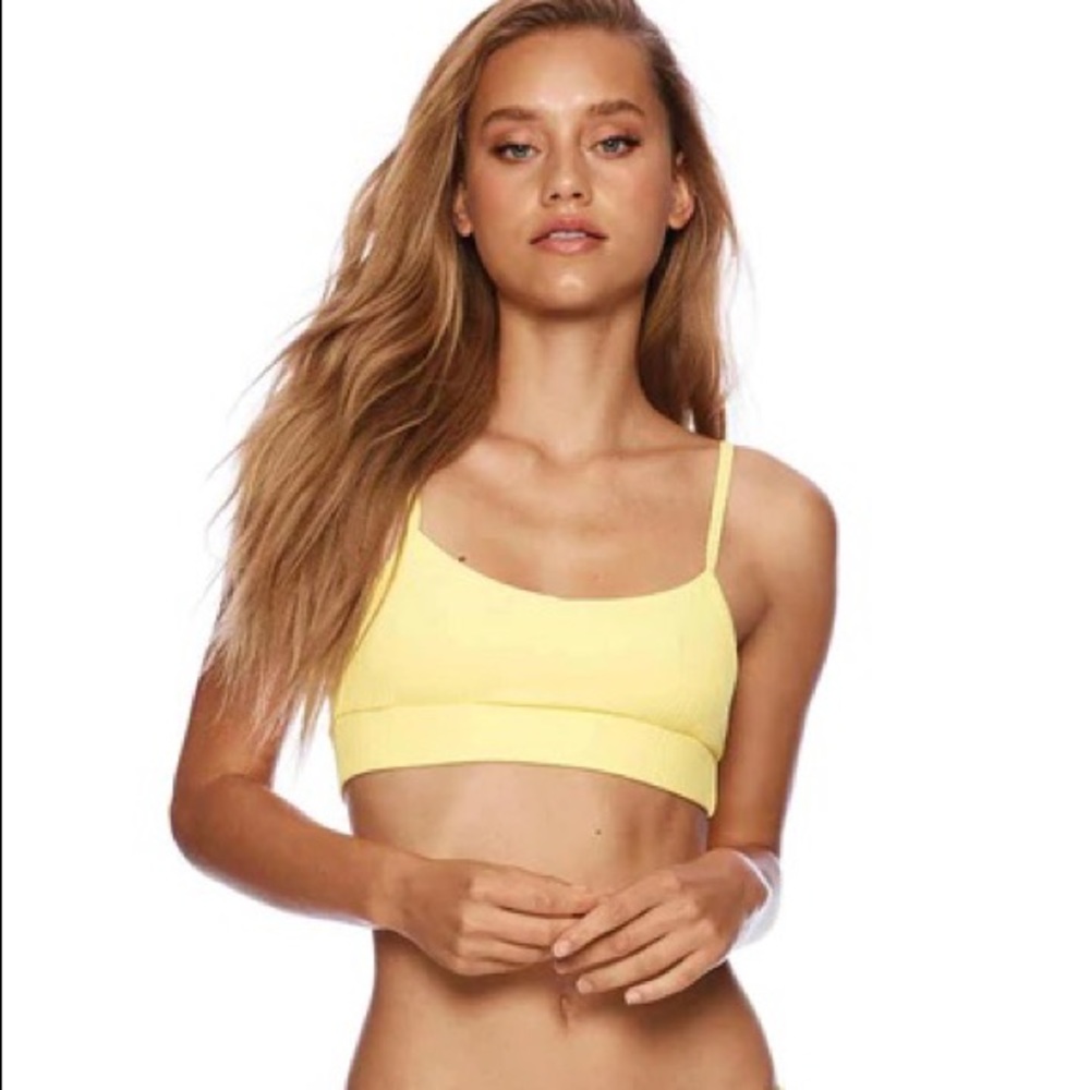 NWT Beach Bunny - L Bikini Top, “Emerson” bralette in lemon 🍋